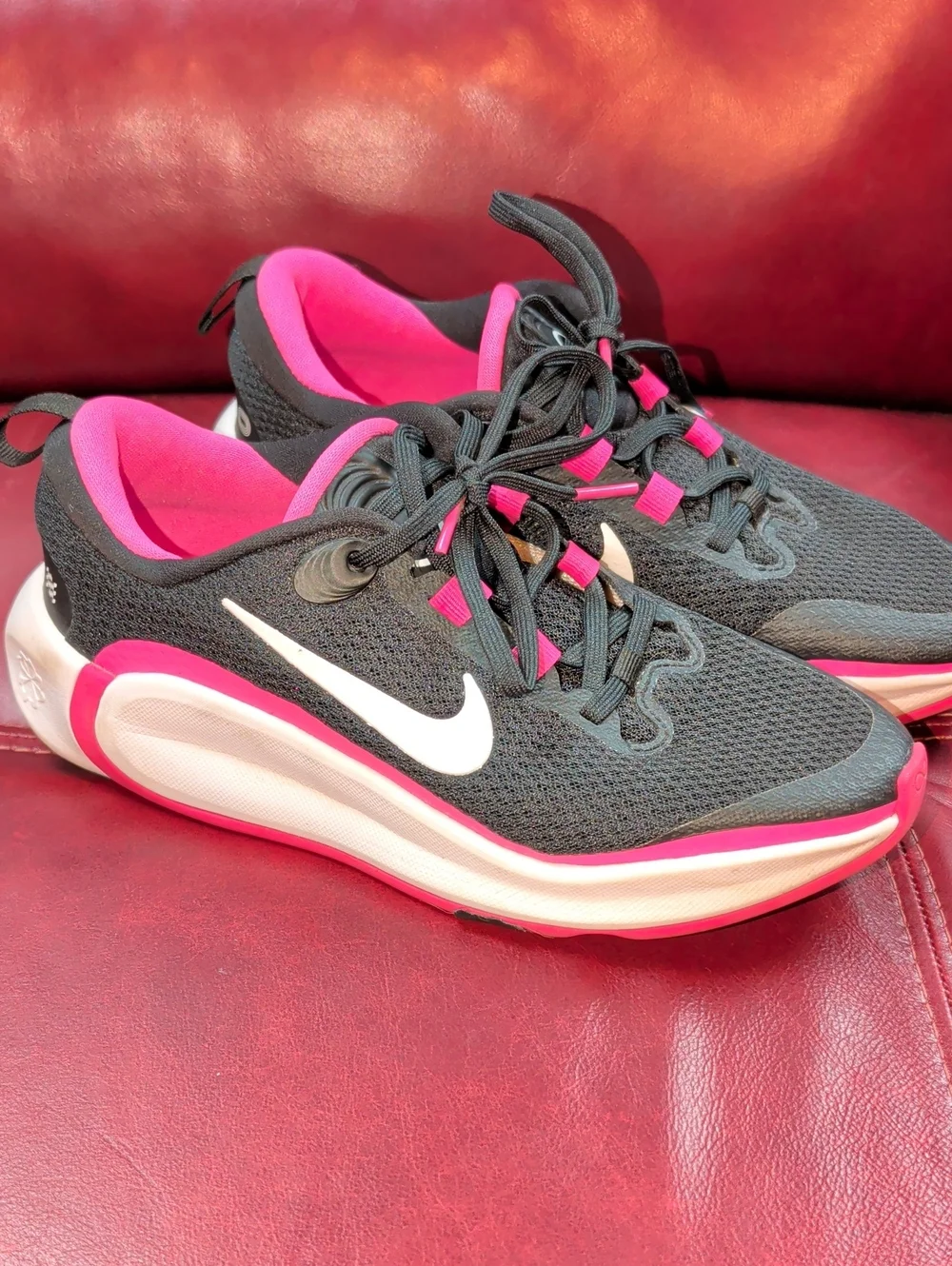 Nike Infinity Flow Comfront Athletic Shoes Girl's Size 5.5